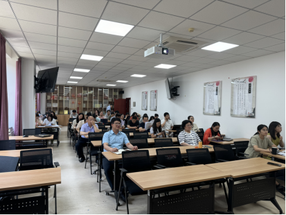 马克思主义学院召开分工会换届选举大会125.png